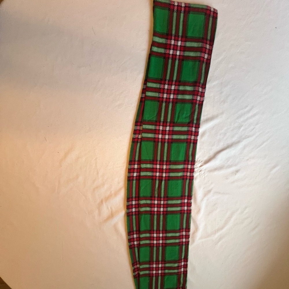Green Plaid Women's Scarf - Classic Holiday Wrap